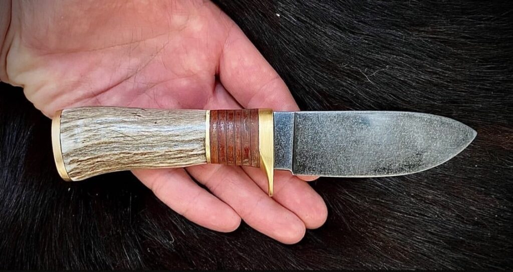 hand forged hunting knife